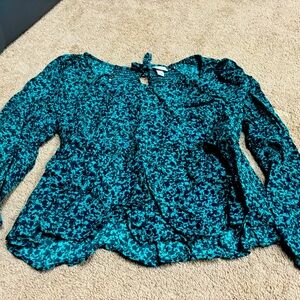 Ava and Viv top size 1x. dark green color